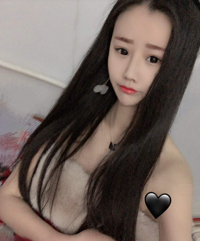 中原区新到学妹，腐败貌美身材苗条，人美B俏，谁怼谁带劲，人照合一